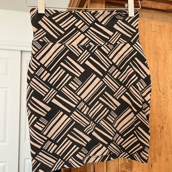 Black and tan Forever 21 skirt - Picture 2 of 3